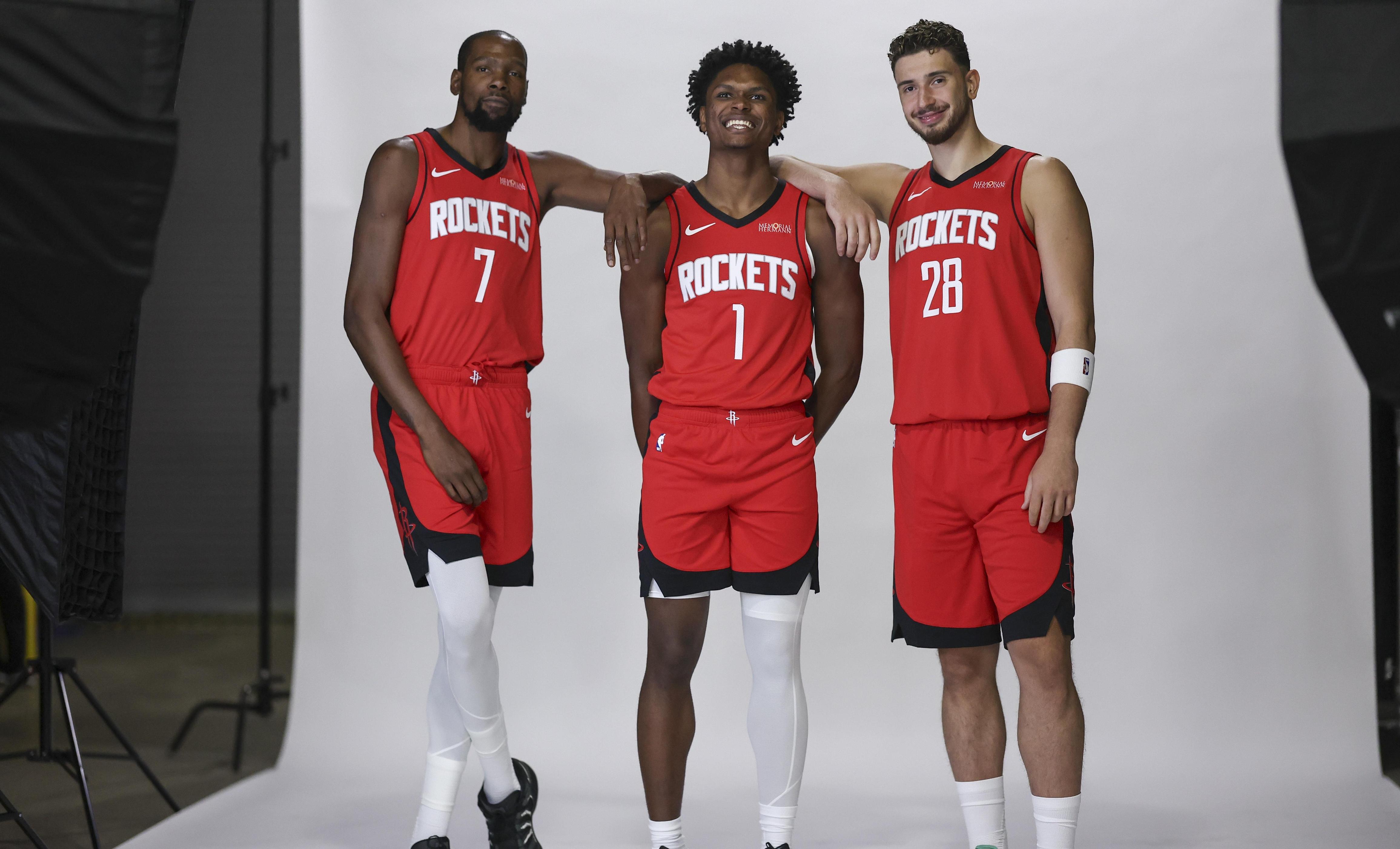 HTH体育赛事赛后休斯敦火箭调整名单以备全明星赛赛前成都蓉城备战NBA常规赛，布鲁克林篮网围绕荷甲扳平良机看傻球迷的简单介绍